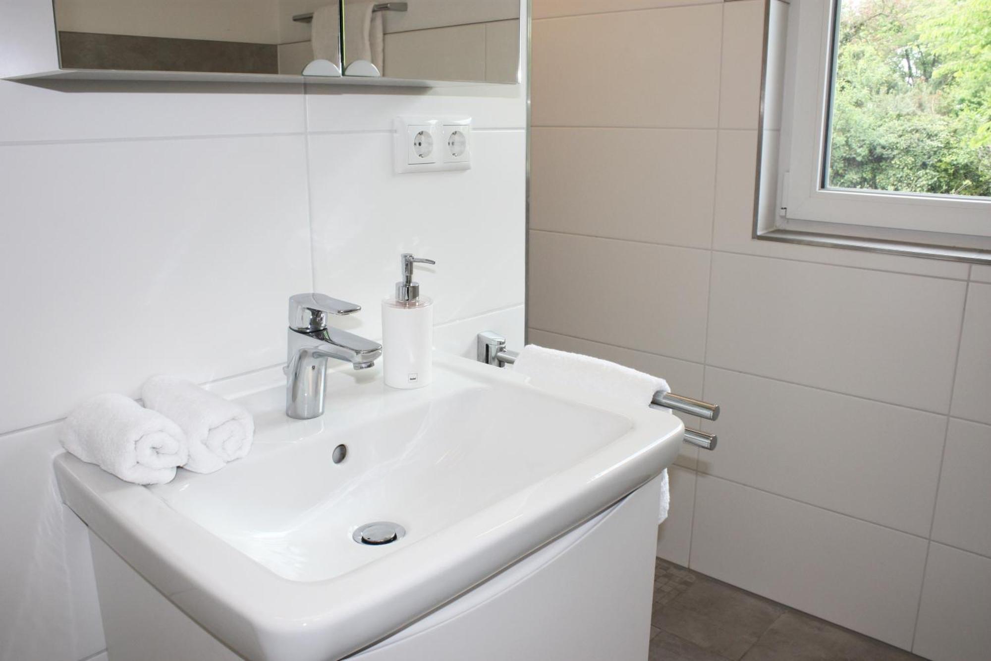 Julo Apartments Tuchenbach Ngoại thất bức ảnh